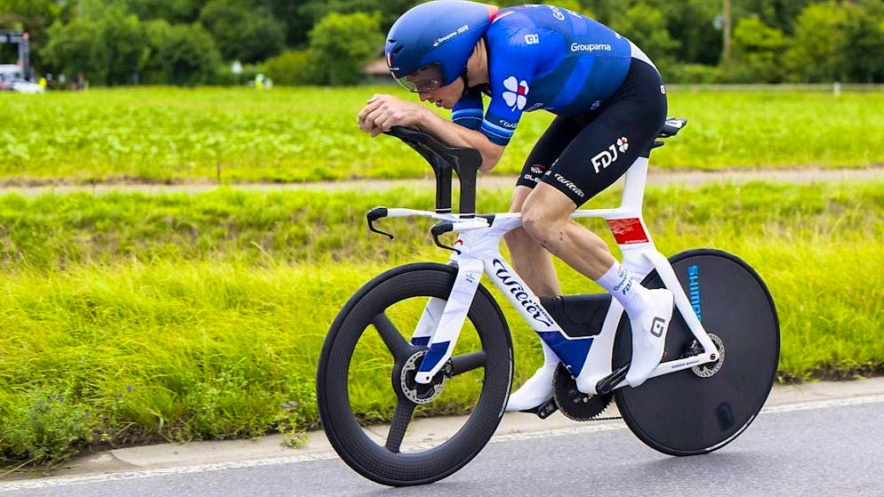 Stefan Küng at full speed.