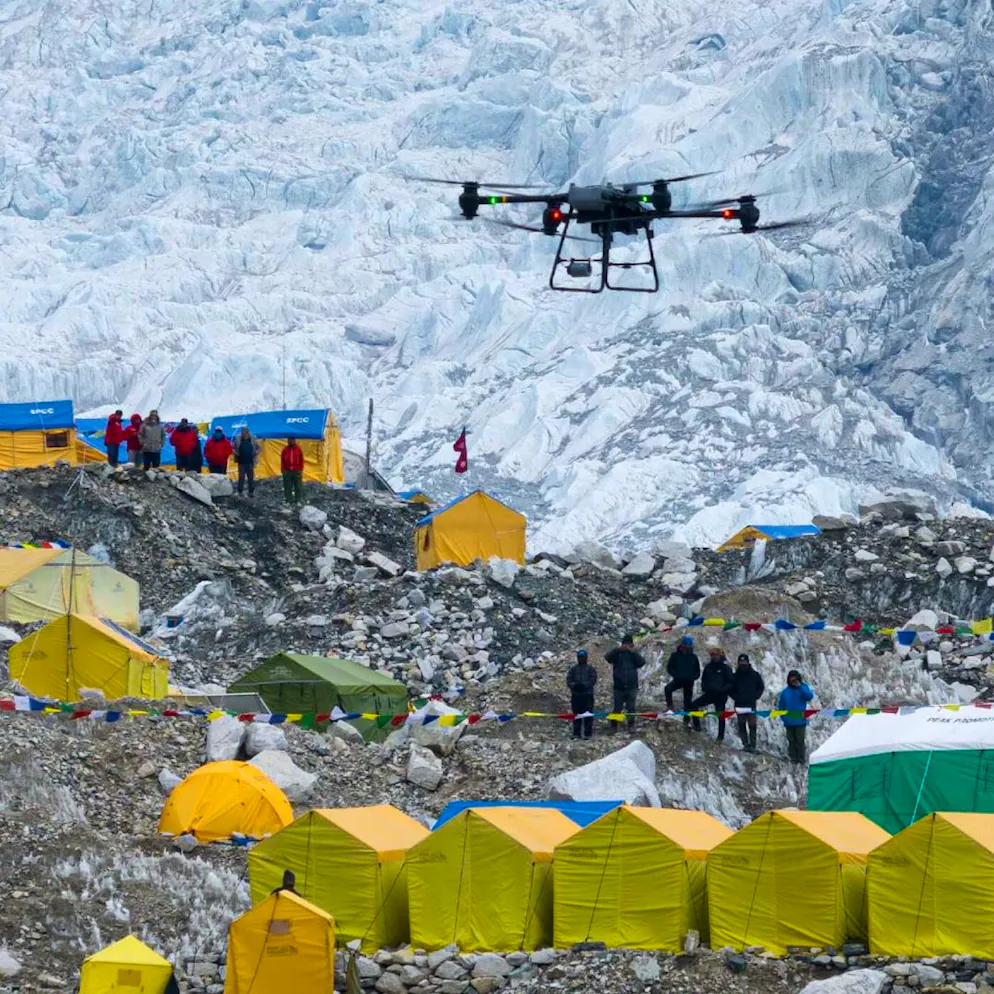 Pizza ins Basislager. Drohnen erobern den Mount Everest – droht jetzt noch mehr Chaos?