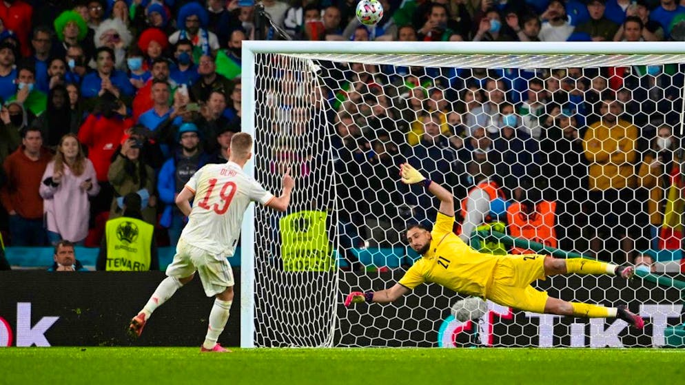 Italy's goalkeeper Gianluigi Donnarumma was the penalty hero in the 2021 European Championship semi-final. Now the Spaniards are looking for revenge.