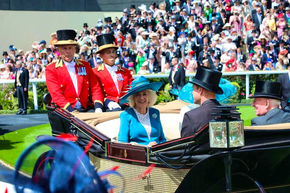 Royal Ascot. Prince William stands in for ailing King Charles
