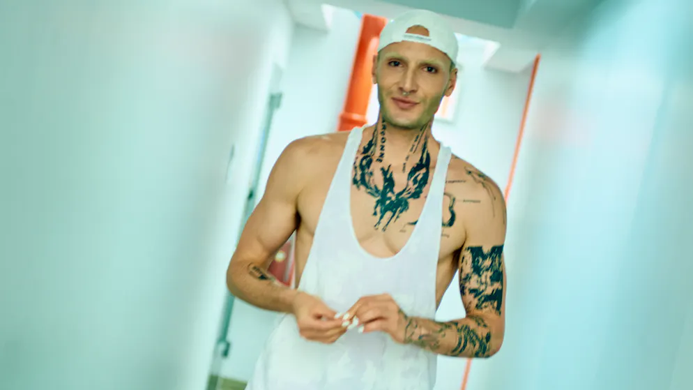 Love at first sight. Star designer Yannik Zamboni makes relationship public