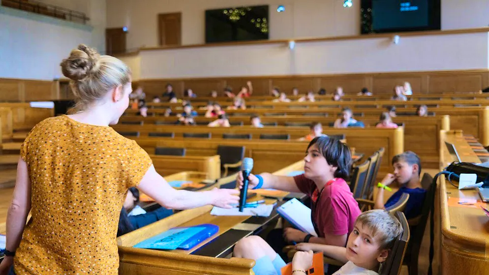 The Children's Parliament of the City of Bern has awarded BSC Young Boys the prize for child-friendly behavior and the BEA trade exhibition the prize for child-unfriendly behavior.