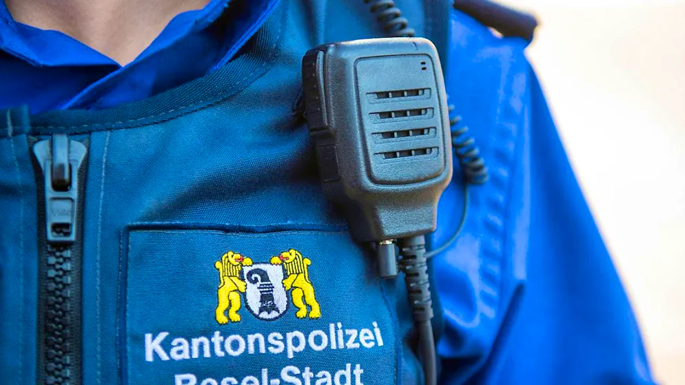 The report published on Friday shows the results of a comprehensive survey of Basel police officers on the staffing situation. (archive picture)