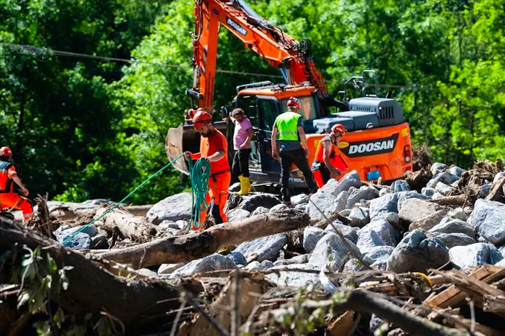 Stando alle prime valutazioni il ponte sull'A13 in Mesolcina non ha subito danni troppo ingenti 