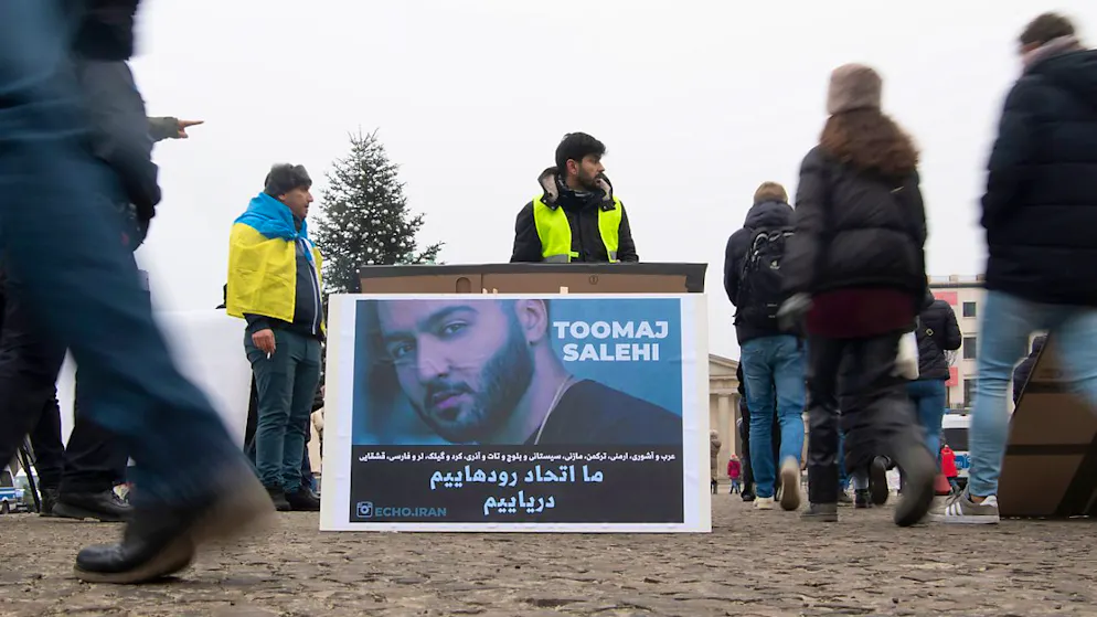 Il rapper iraniano Toomaj Salehi era stato imprigionato e condannato a morte con l'accusa di "corruzione sulla terra" (foto d'archivio).