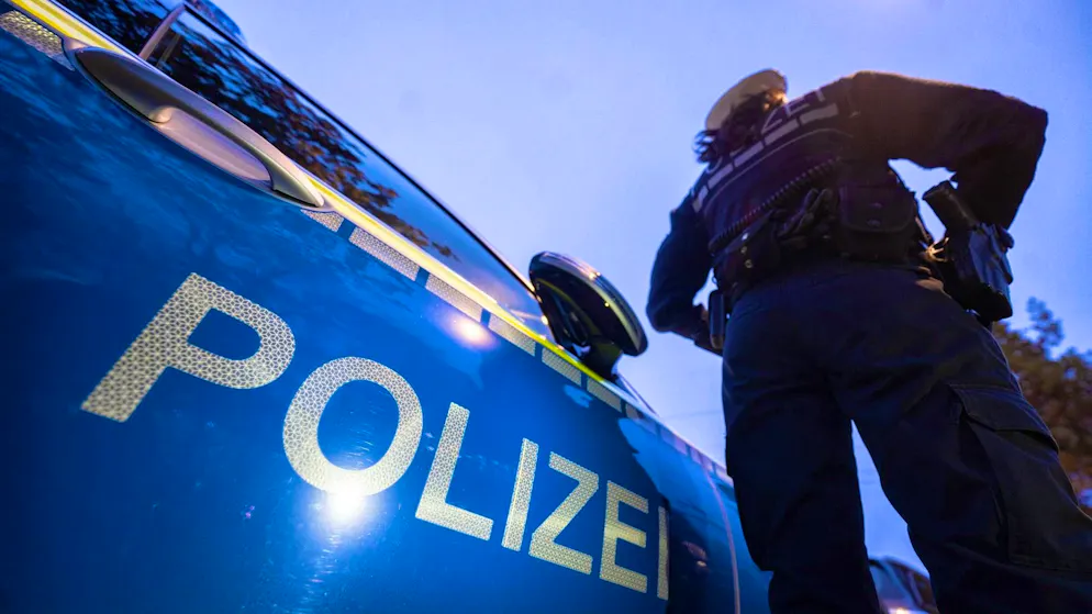 The police made a mysterious discovery of a body in a car involved in an accident.