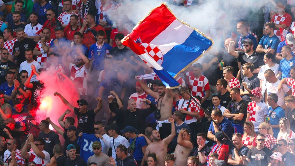 La HNS devra payer 28'000 euros en raison de l'allumage de fumigènes et le jet d'objets par certains supporters.