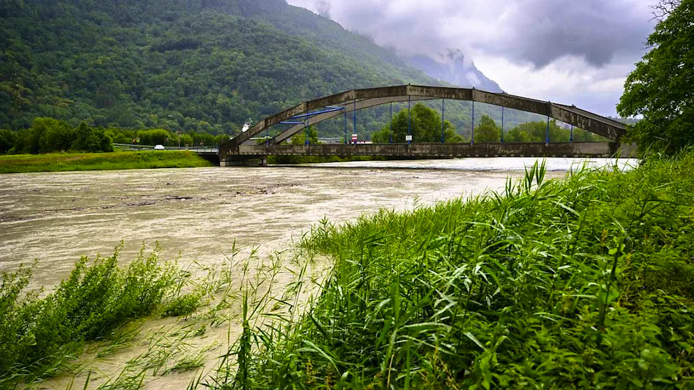 The water levels of the Rhone are on the decline in Valais and Vaud. Nevertheless, vigilance is still required as further thunderstorms are expected.