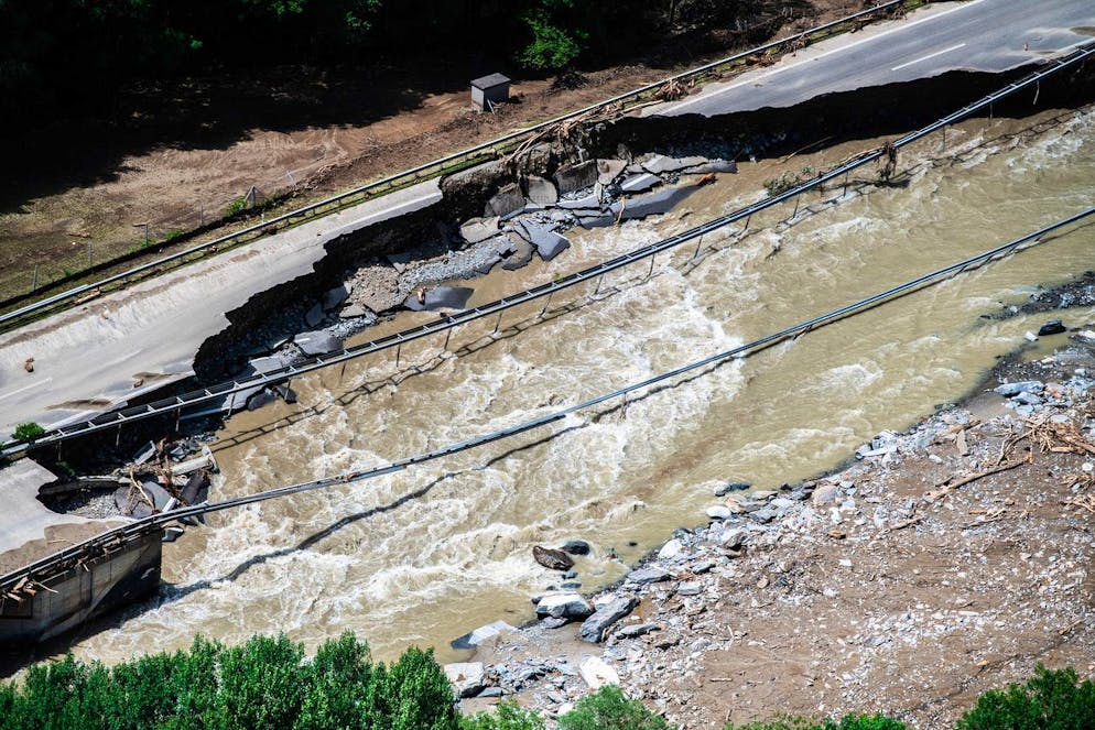 Il punto dell'A13 che è crollato a causa del nubifragio che ha colpito la Mesolcina e che quindi ha causato la chiusura dell'autostrada.