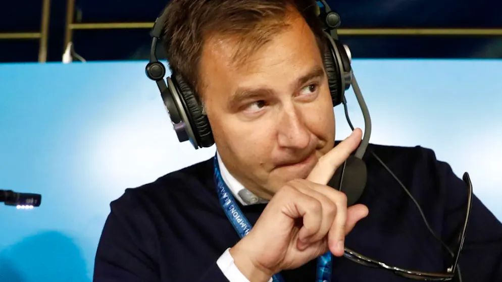 Shitstorm wegen «Sweet Caroline»-Aussage. Sascha Ruefer bekommt Hilfe von Florian Ast: «Es ist DJ Ötzis und meine Version des Songs»