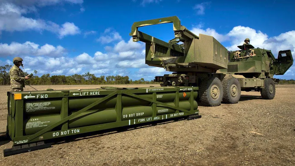US soldiers load Army Tactical Missile System (ATACMS) onto a Himars multiple rocket launcher. (archive picture)