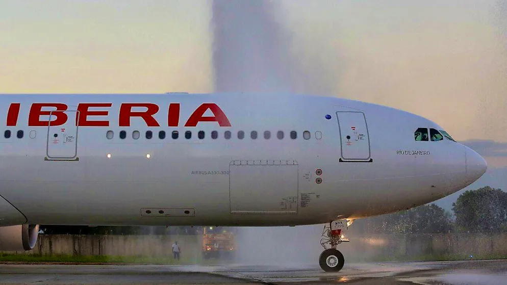 Italia. Passeggero innamorato fa tornare indietro un aereo: «Fermate tutto, devo scendere»