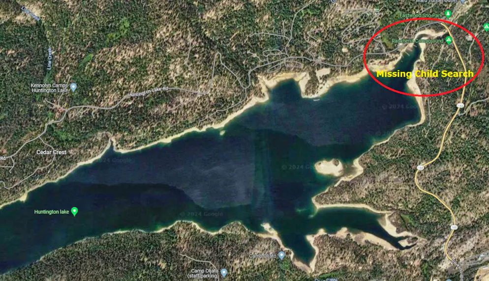 Il piccolo è stato trovato sano e salvo dopo un giorno passato in mezzo alla natura selvaggia. Secondo i soccorritori, ha avuto fortuna perché la zona è conosciuta per essere l'habitat naturale di grandi predatori.