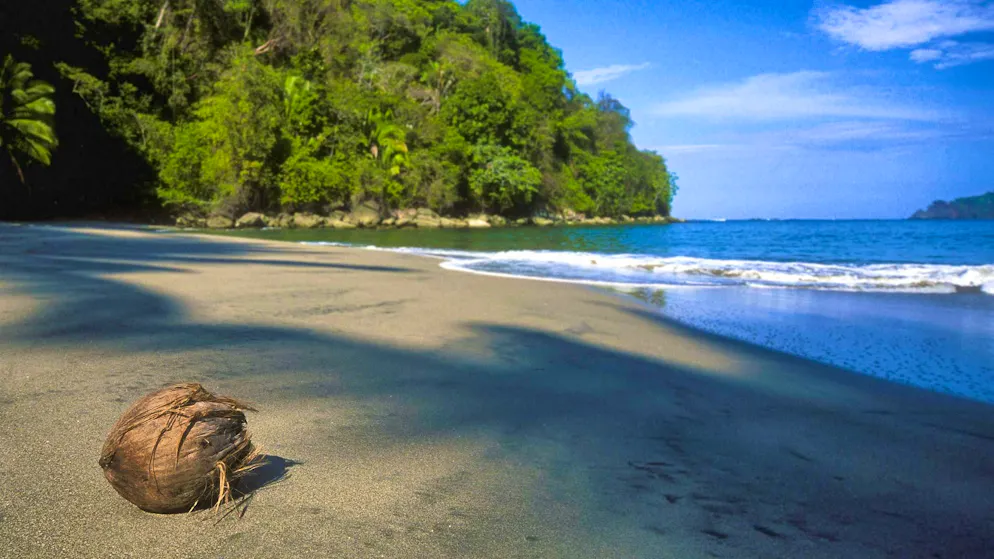 A beach in Costa Rica. A tour operator was convicted for providing false information. (archive picture)