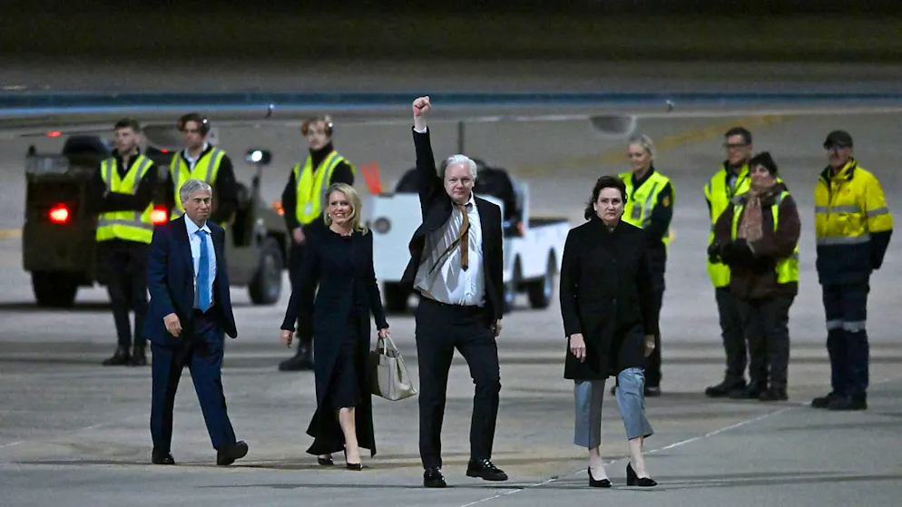 Ad attenderlo moglie e famigliari. Dopo la liberazione, Assange è atterrato in Australia