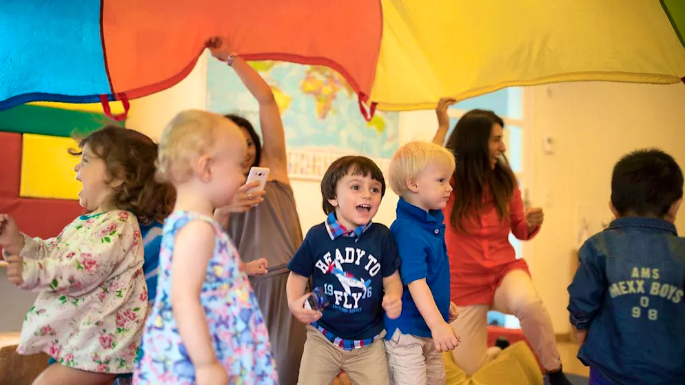 From September, a uniform regulation on early language support will apply in the Basel region before children start kindergarten, i.e. in playgroups and daycare centers. (symbolic image)