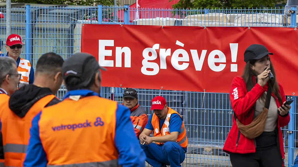I dipendenti di Vetropack in sciopero a maggio (foto d'archivio)