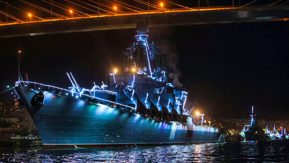 The Russian guided missile cruiser "Varyag" in Vladivostok. (July 28, 2023)