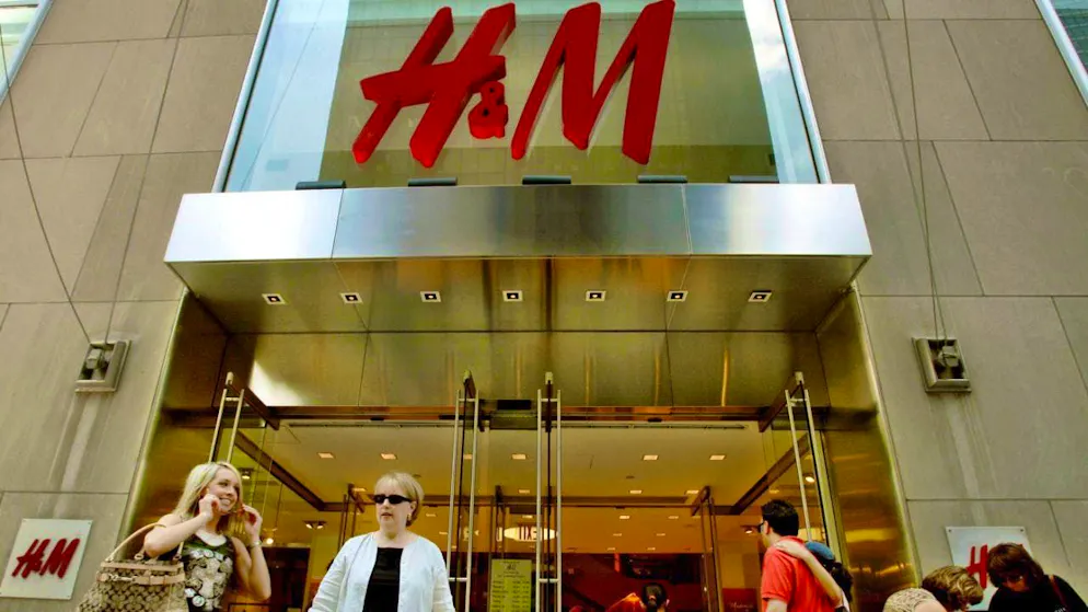 H&M expects sales to fall by around 6 percent in June. (archive picture)