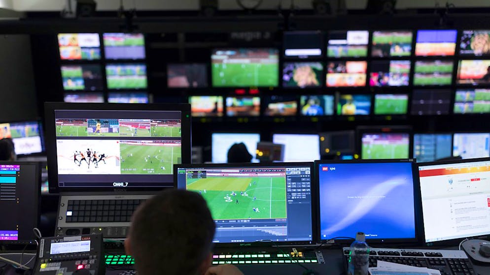 Sondaggio. La maggior parte degli svizzeri a favore di un abbassamento del canone