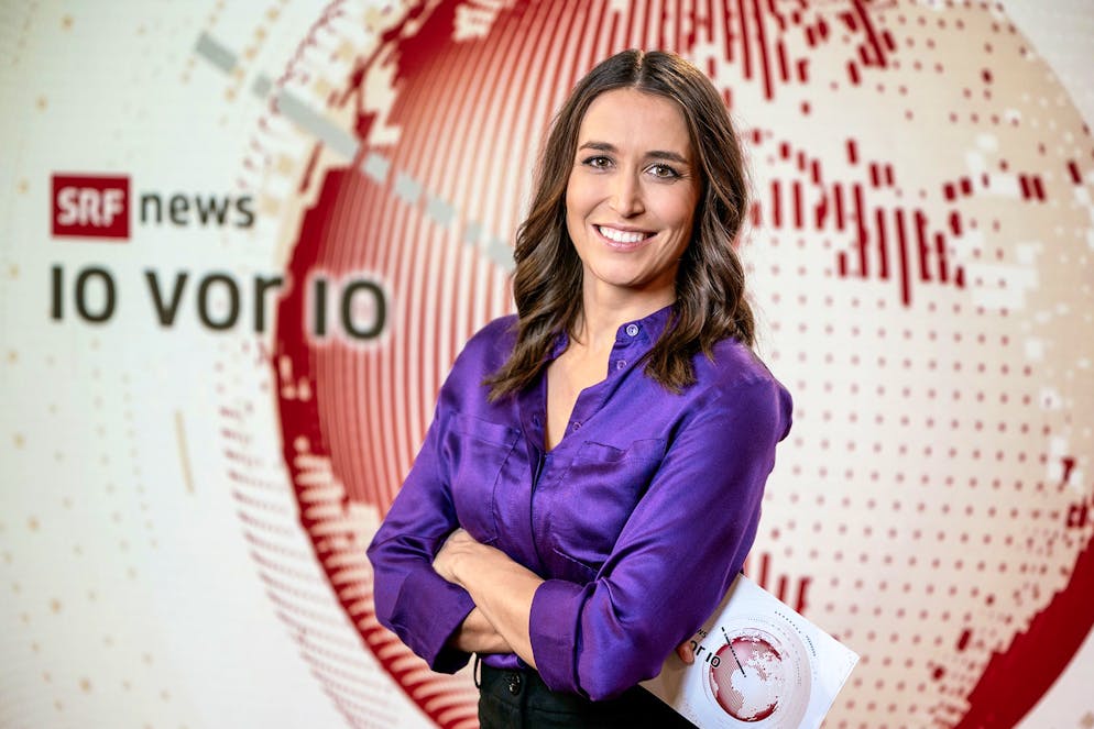 Massenexodus bei SRF. Bigna Silberschmidt hat am 26. Februar 2025 «10vor10» den Rücken gekehrt. Sie macht sich selbständig. 