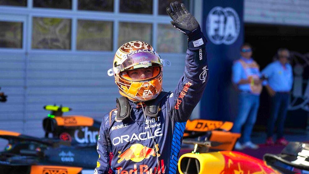 Max Verstappen initially has to fend off fierce competition from McLaren in the sprint in Spielberg, but in the end the world champion in the Red Bull triumphs with a lead of 4.6 seconds