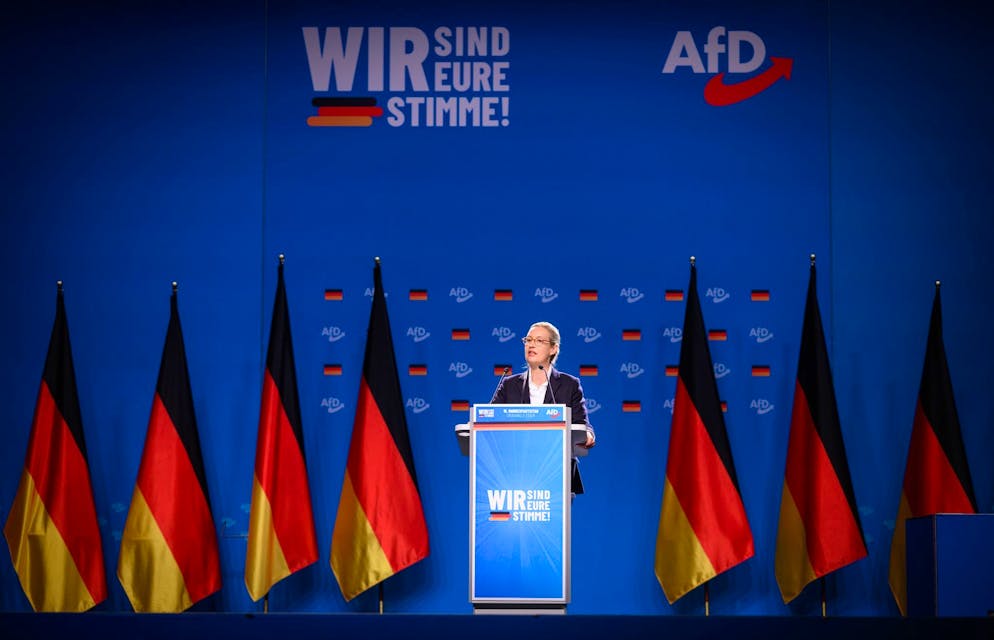 AfD-Führungsduo bleibt – Weidel will «Hippie-Wahn» beenden - Gallery. Alice Weidel spricht beim Bundesparteitag der AfD in der Grugahalle in Essen.