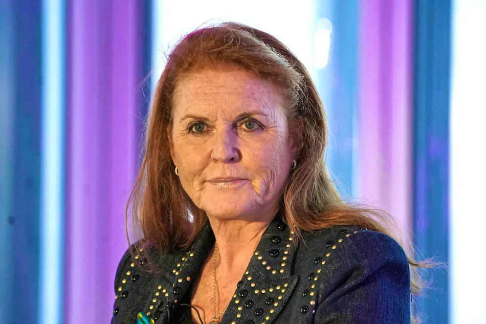 Un ritorno di fiamma tra il principe Andrea e Sarah Ferguson?. ... la sua ex moglie Sarah Ferguson sono ancora oggi vicini e vivono nello stesso posto. Ora i media britannici ipotizzano un ritorno di fiamma.