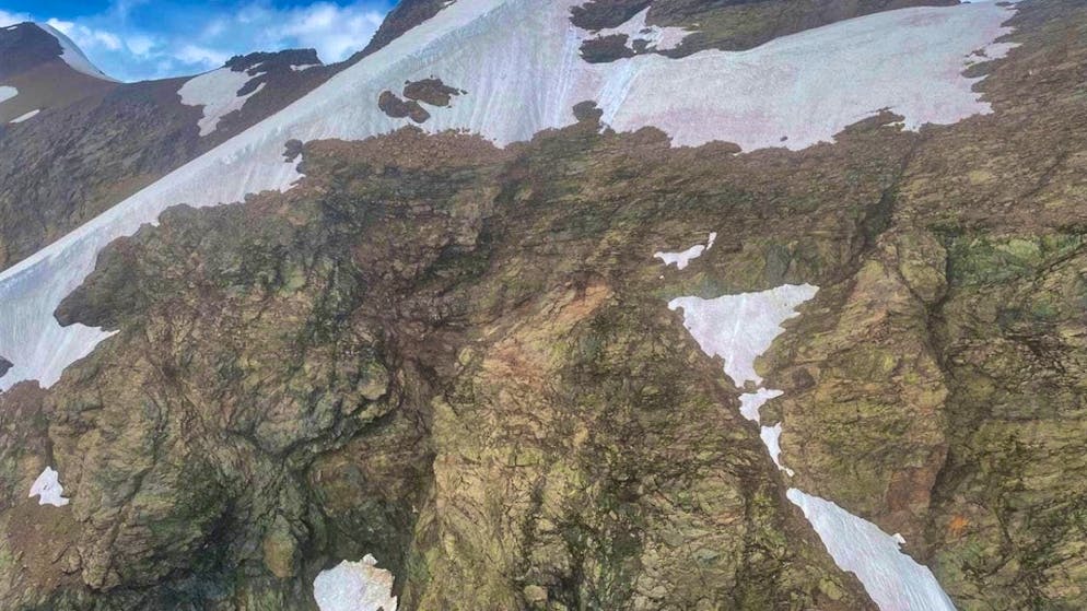 The Silvrettahorn on a photo taken by the Graubünden cantonal police.