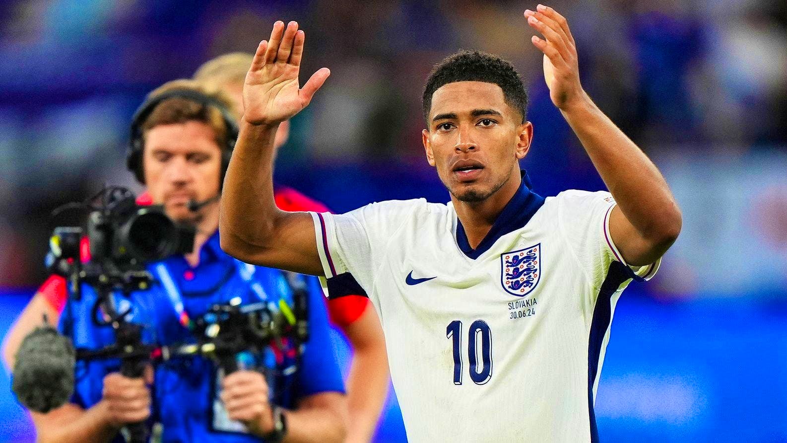 No sign of humility?. Mockery on the net - what Bellingham shouted into the camera after his goal