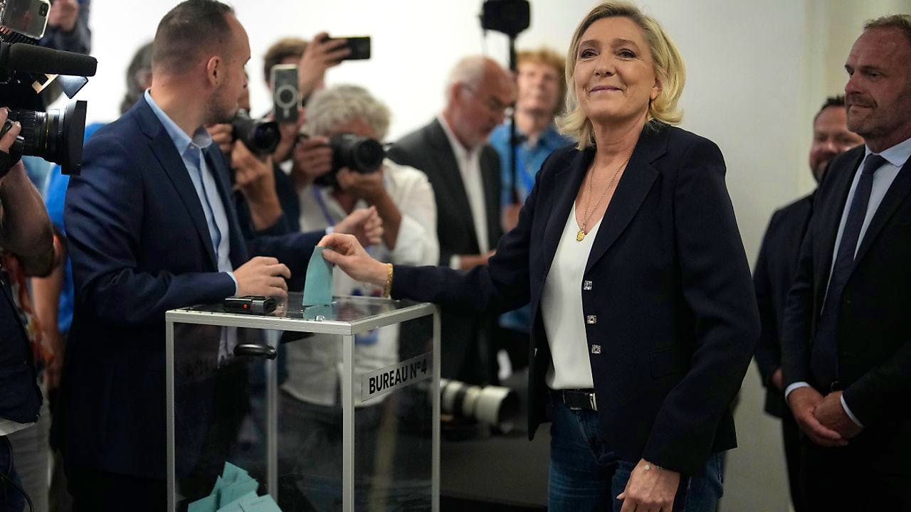 Politik. Parlamentswahl in Frankreich: Rechtsnationale bei erster Runde vorne