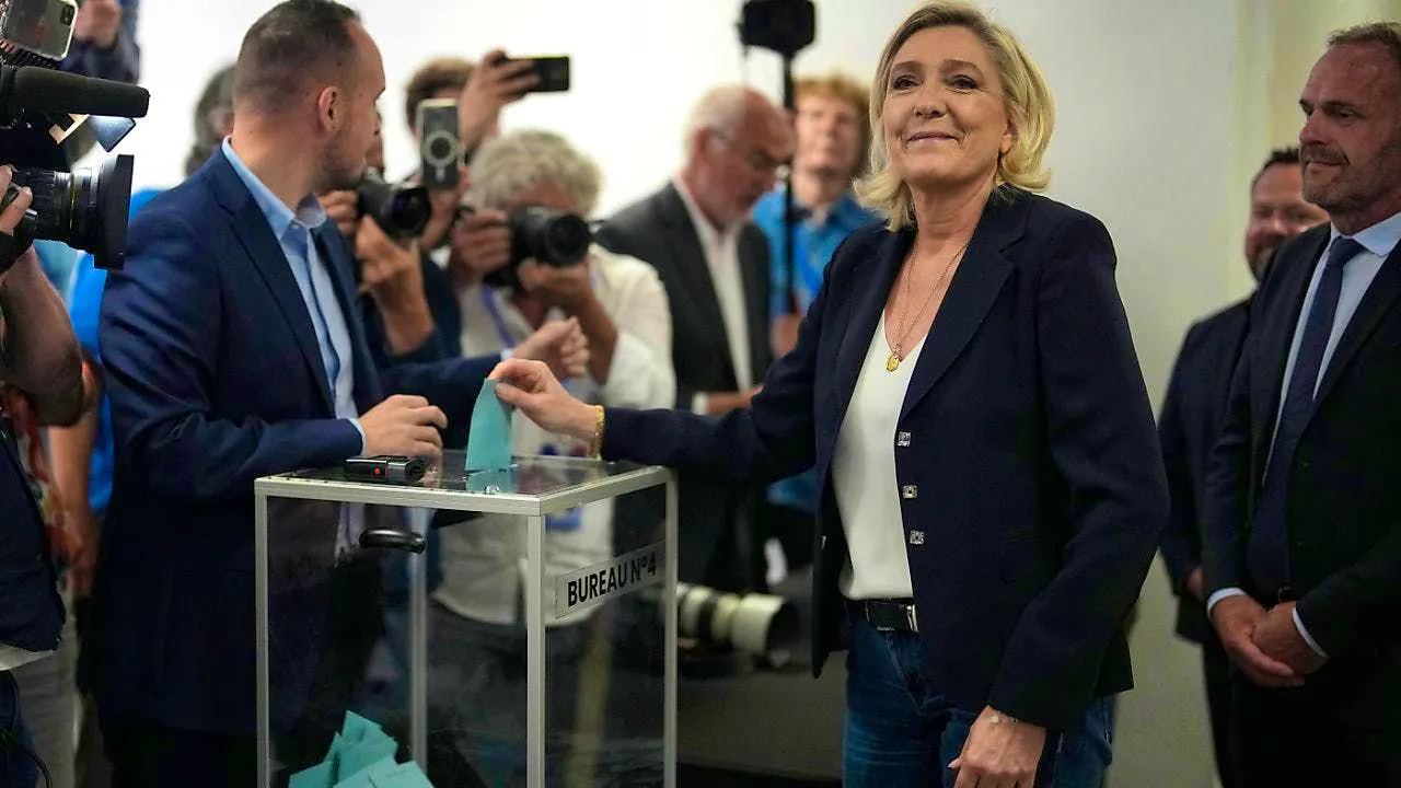 Politics. Parliamentary election in France: right-wing nationalists ahead in first round