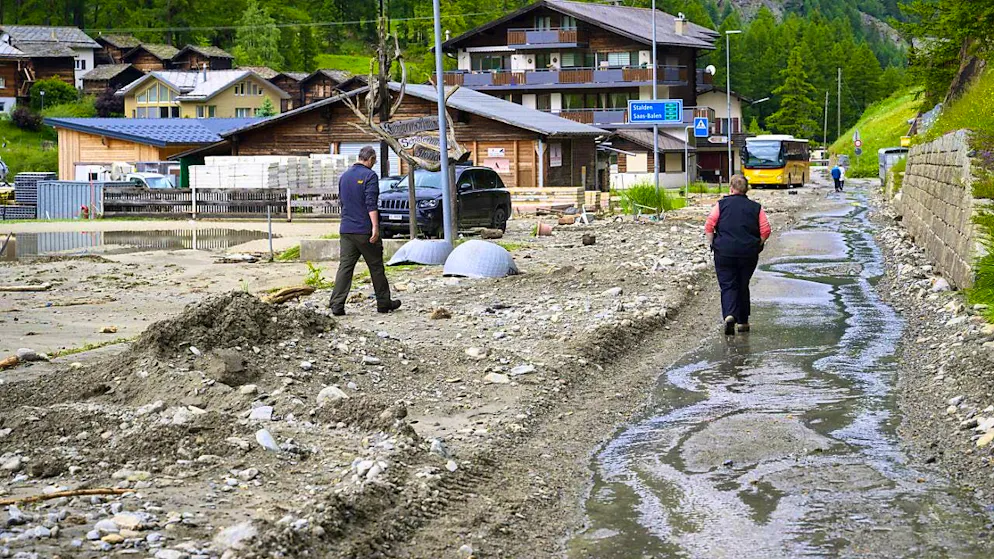 Number of storm-related fatalities in Switzerland rises to four - Gallery. This is how Saas-Grund looked on Sunday.