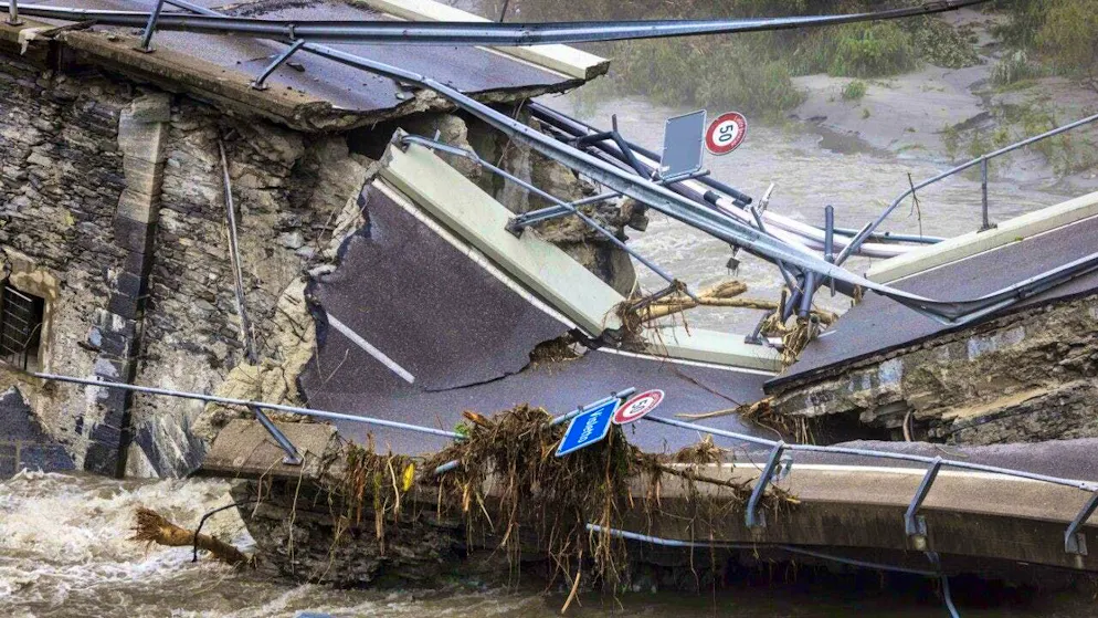 Number of storm-related fatalities in Switzerland rises to four - Gallery. Destroyed bridge near Visletto in the Maggia Valley.