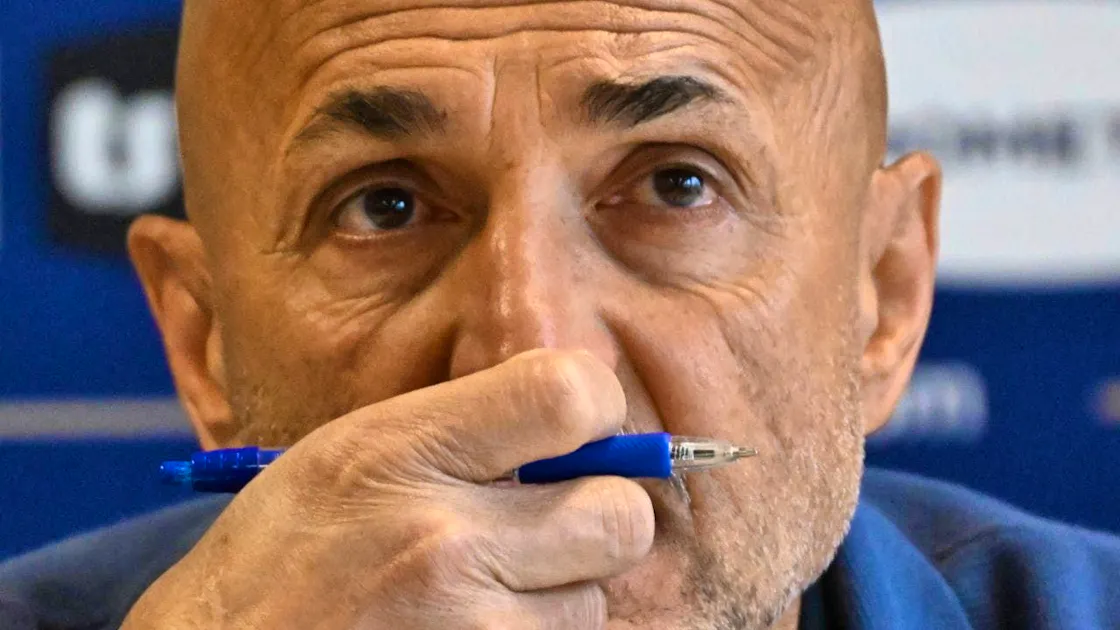 Splinters: Spider-Man in Dortmund, Spalletti and the Swiss reporter ...