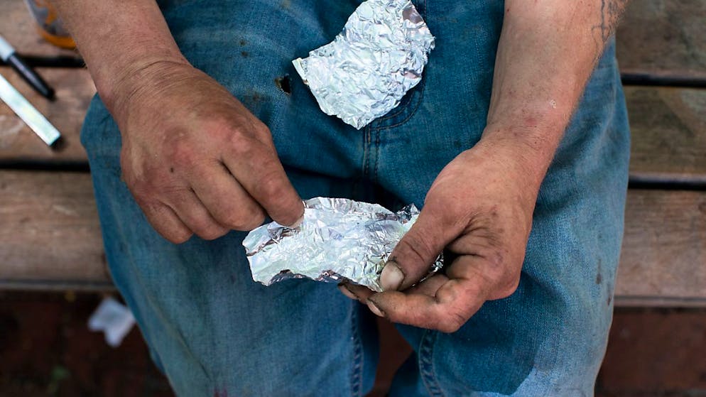 Le fentanyl est un opioïde synthétique 50 fois plus puissant que l'héroïne et beaucoup plus facile et moins coûteux à produire. Il est la principale cause de décès chez les Américains de 18 à 45 ans.