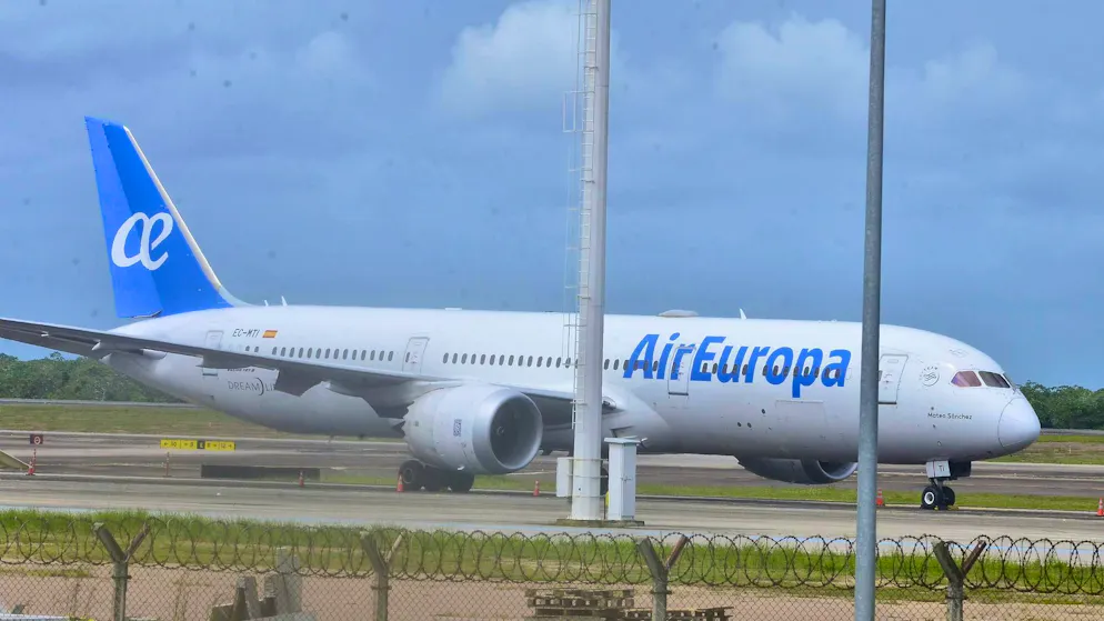 Emergency landing in Brazil after turbulence - several injured - Gallery. The plane had to make an emergency landing after severe turbulence.