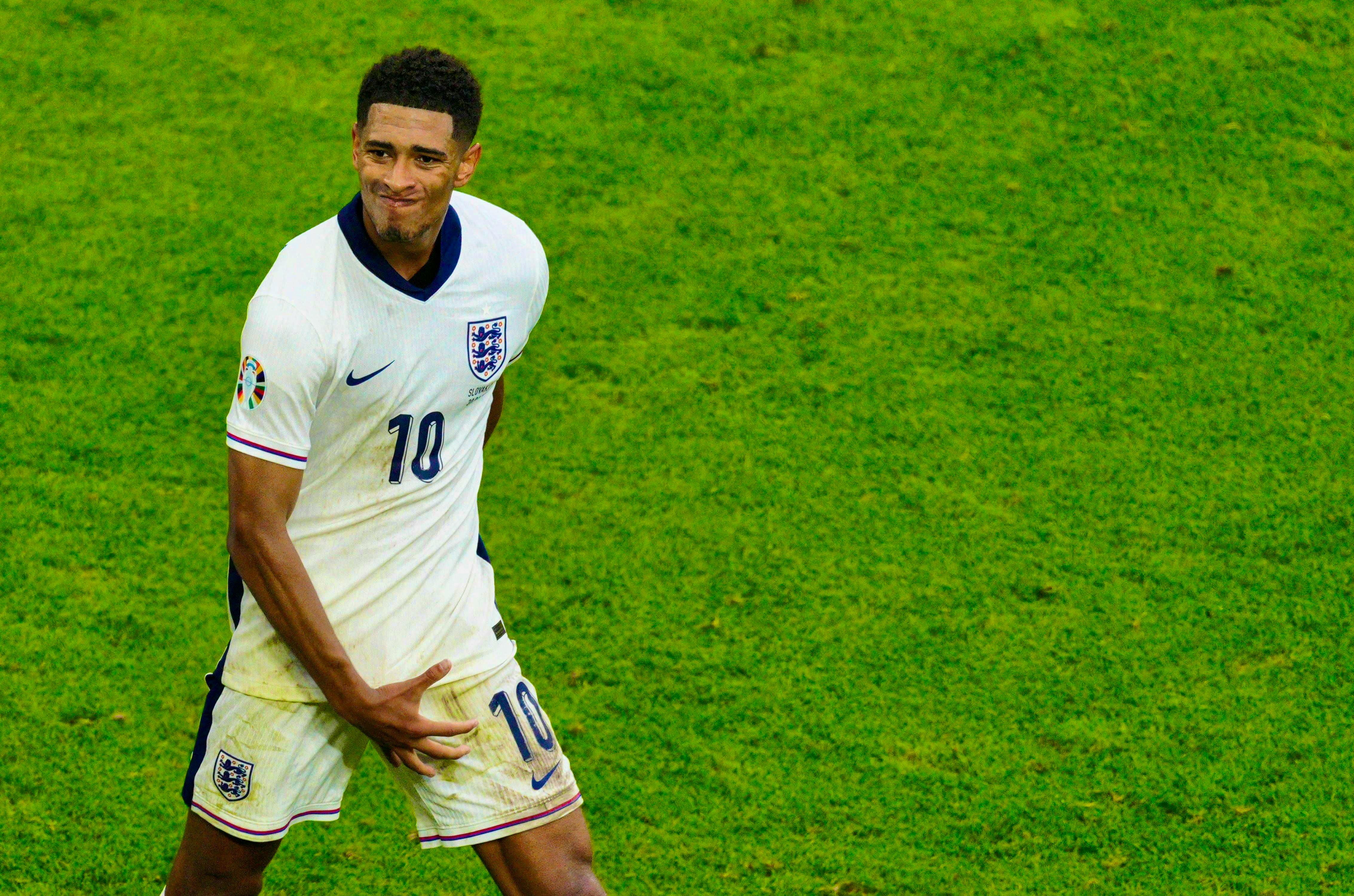 UEFA investigates. Will Bellingham miss the quarter-final against Switzerland because of an obscene gesture?