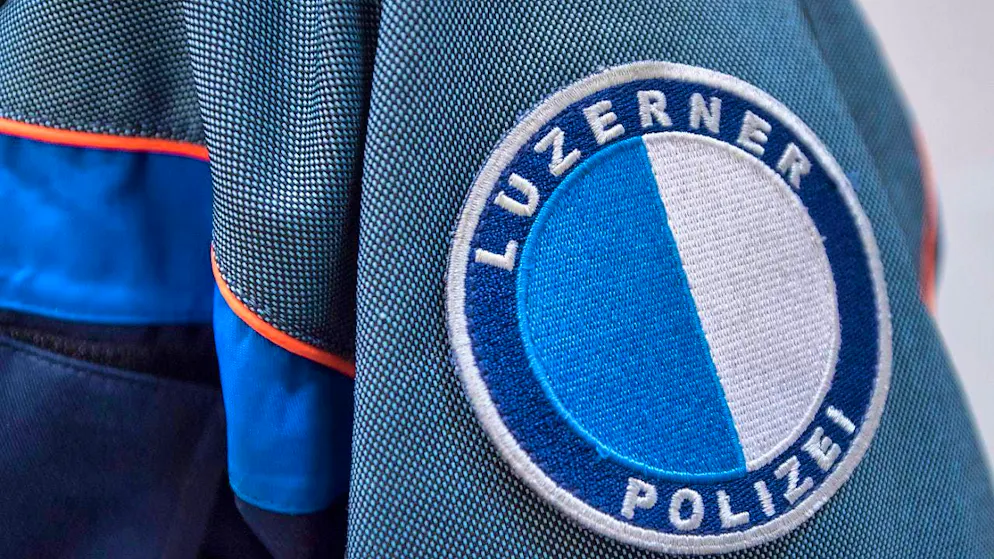 Lucerne police are searching for a man who jumped into the Reuss on Sunday morning and has been missing ever since. (archive picture)