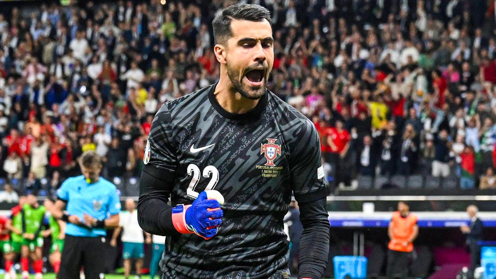 Drei Elfmeter gehalten. Der in der Schweiz geborene Diogo Costa hext Portugal in den EM-Viertelfinal