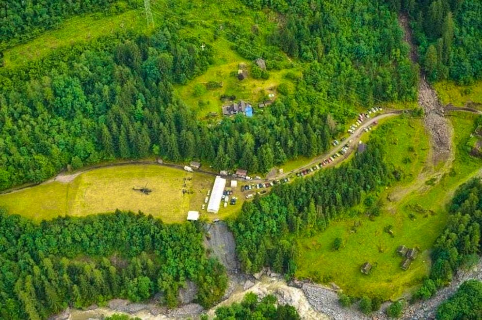 Evacuation from Piano di Peccia in the rear Maggia Valley. The festival site in Piano di Peccia from above.