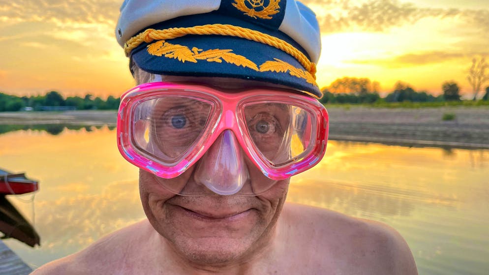 "I really like Switzerland and its waters. There are also a few dream destinations here that I would like to swim to": Wigald Boning, comedian.