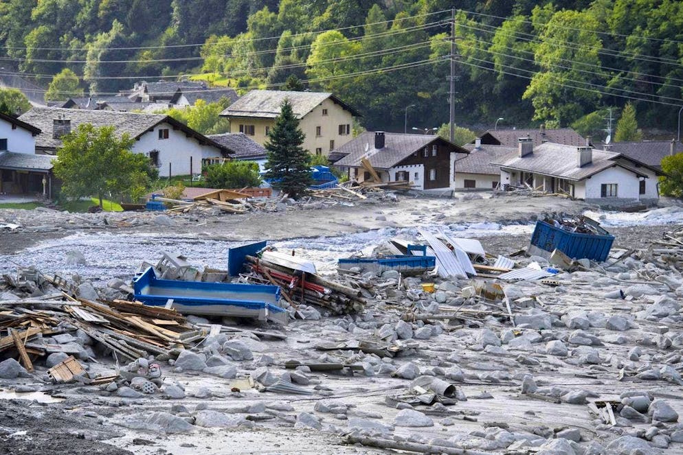 Landslides Switzerland. The landslide was followed by several debris flows during this event: the destroyed village of Bondo GR in Bergell 2017.