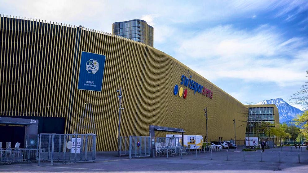 The city of Lucerne has discontinued the reversion proceedings for the Swissporarena. (archive picture)