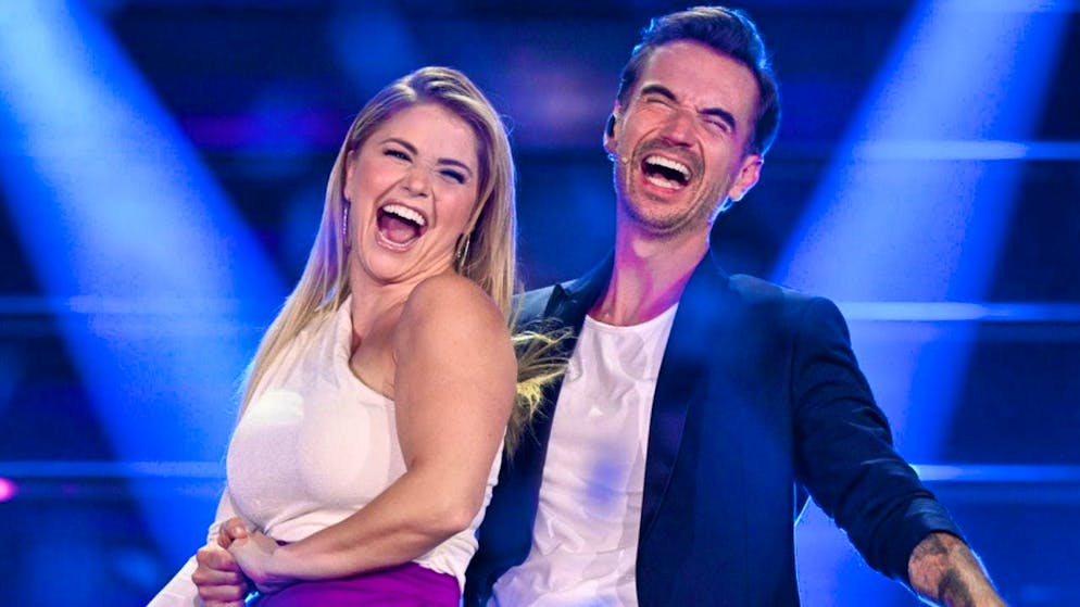 Beatrice Egli hits hot notes with Florian Silbereisen | blue News