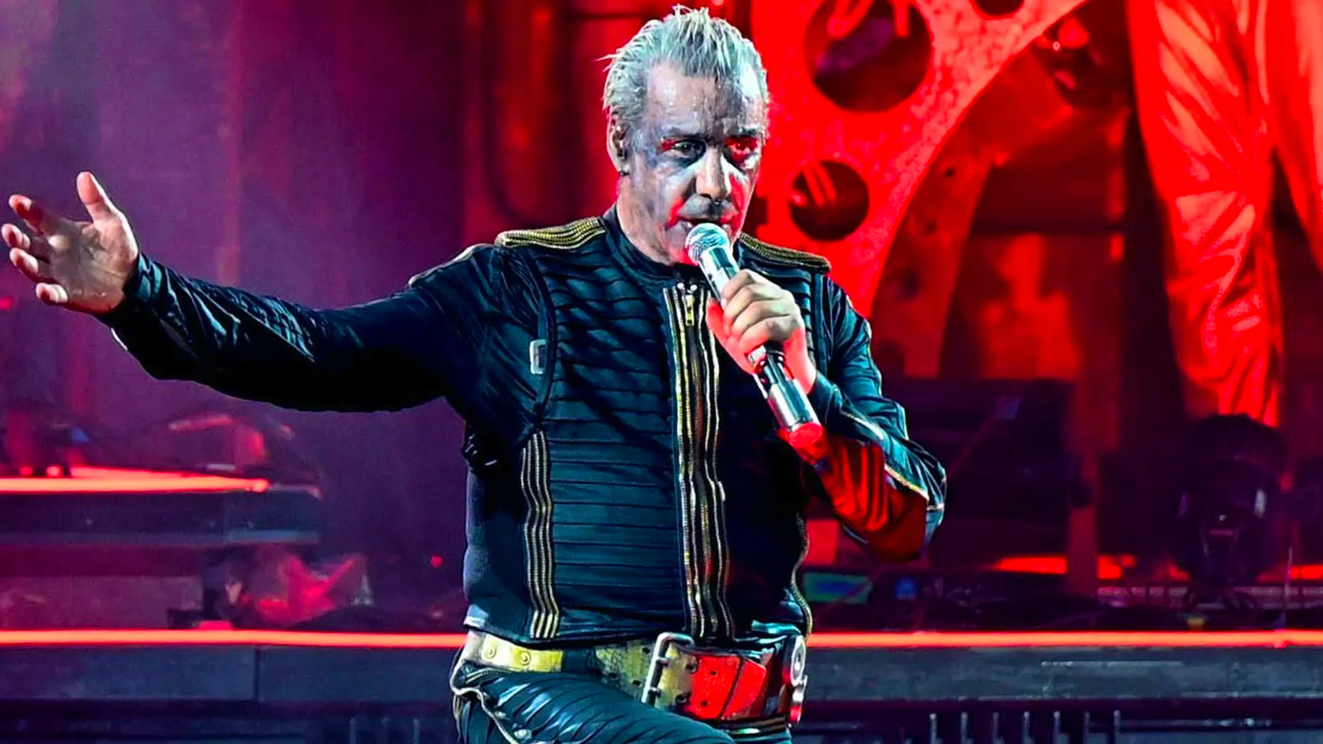 Accusations against Till Lindemann. 300 people protest before Rammstein concert in Berlin