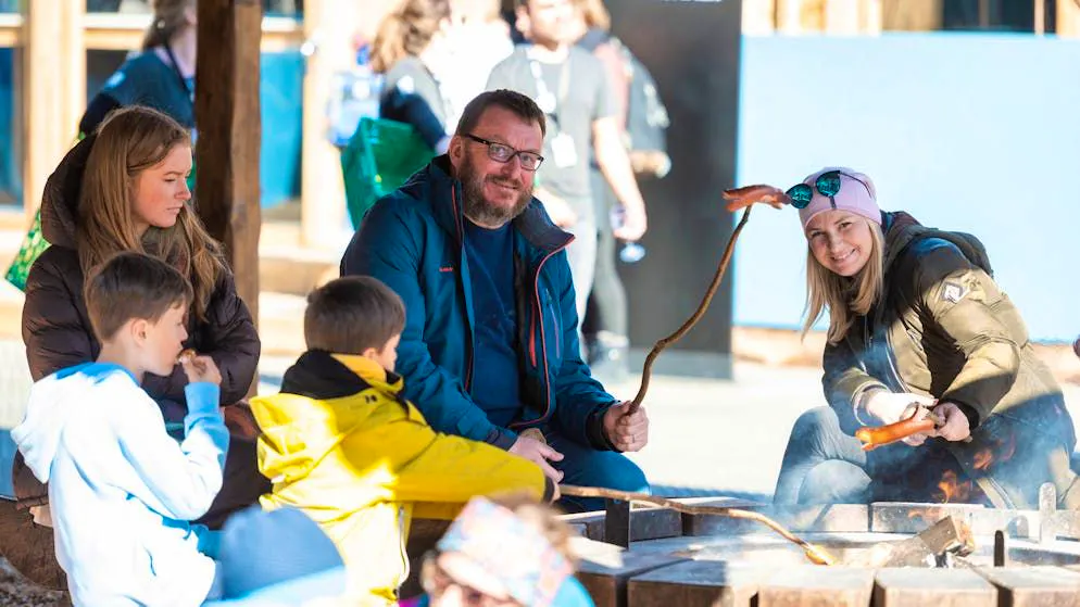 Impressions from the first day. Sunshine, cervelats and folklore in Zermatt