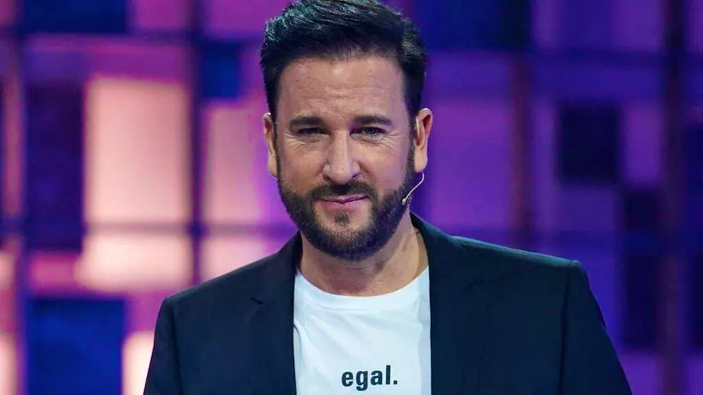 A rough wind is blowing against Michael Wendler. The organizers of the "Schlager unter Palmen" festival cancelled the event on Crete yesterday. There were protests because Michael Wendler was due to perform.