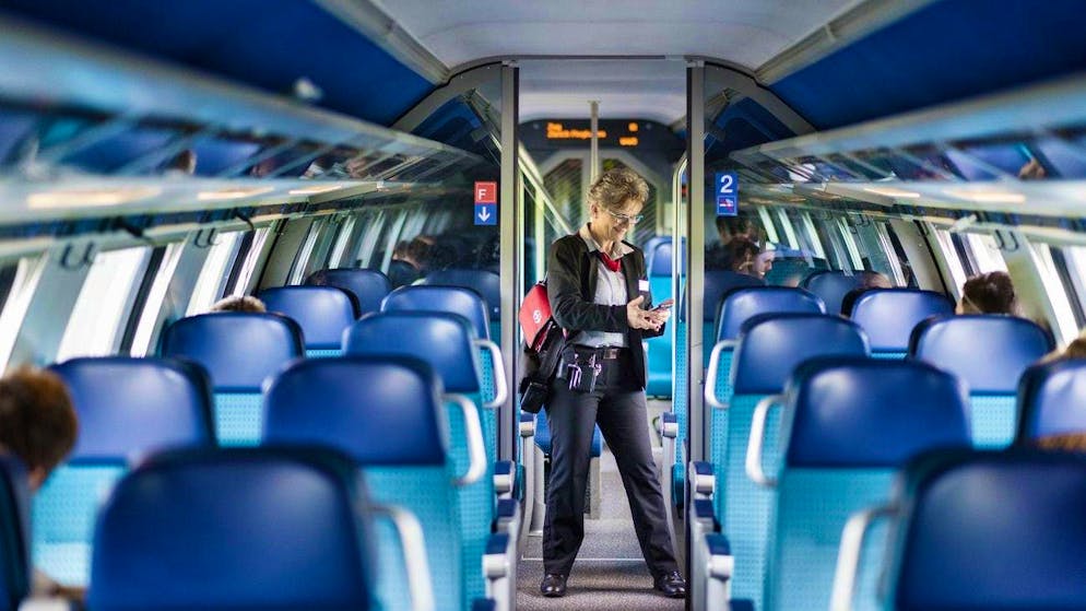 Contrôle dans un train des CFF : les achats de billets en retard coûtent cher (image symbolique).