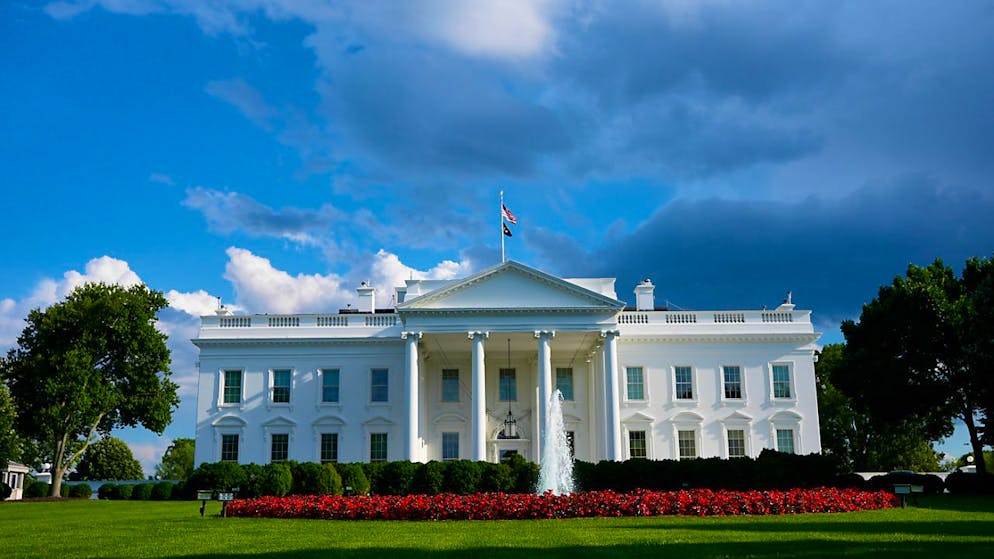 ARCHIV - Das Weiße Haus in Washington. Die US-Regierung zeigt sich nach der Vorlage eines neuen Vorschlags der islamistischen Hamas in den zähen Verhandlungen um eine Waffenruhe im Gazastreifen optimistisch. Foto: Pablo Martinez Monsivais/AP/dpa